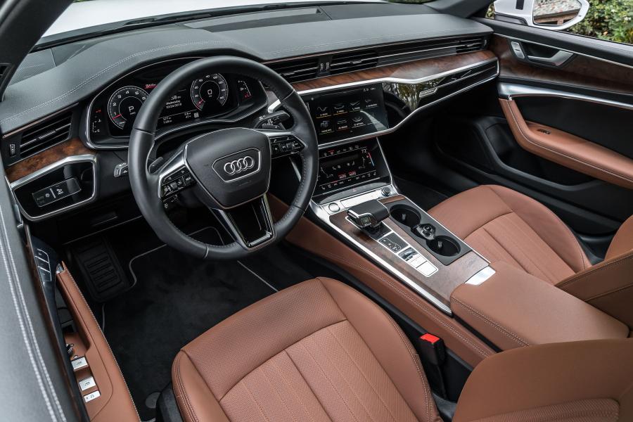 Торпедо Audi A6 3.0 TFSI Quattro S-Line (C8) 2018 года  (NA) (фото 6 из 40)
